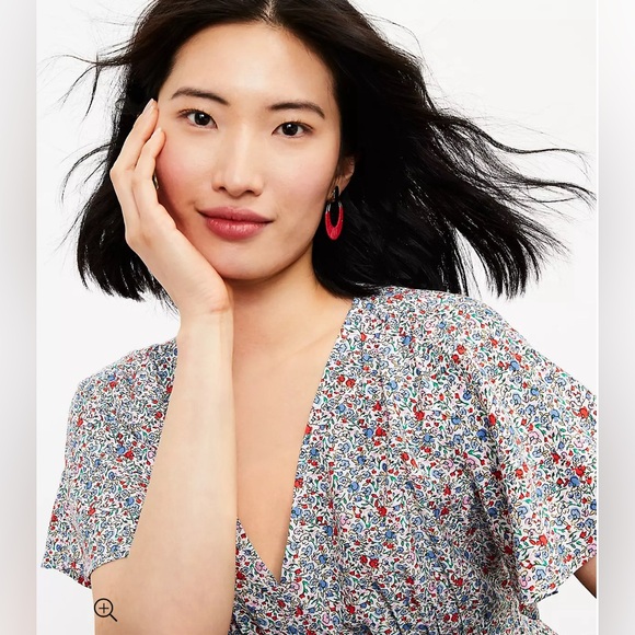 Floral Flutter V-Neck Pocket Dress petite 6 like new - Picture 2 of 5